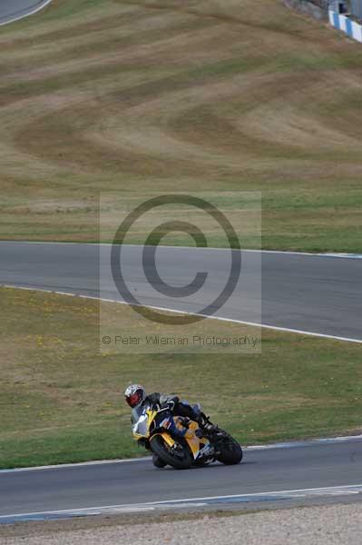 Motorcycle action photographs;Trackday digital images;donington;donington park leicestershire;donington photographs;event digital images;eventdigitalimages;no limits trackday;peter wileman photography;trackday;trackday photos