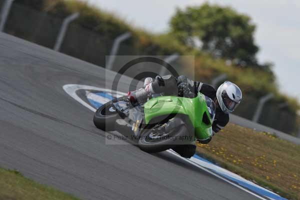 Motorcycle action photographs;Trackday digital images;donington;donington park leicestershire;donington photographs;event digital images;eventdigitalimages;no limits trackday;peter wileman photography;trackday;trackday photos