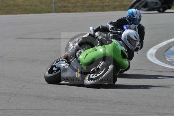 Motorcycle action photographs;Trackday digital images;donington;donington park leicestershire;donington photographs;event digital images;eventdigitalimages;no limits trackday;peter wileman photography;trackday;trackday photos