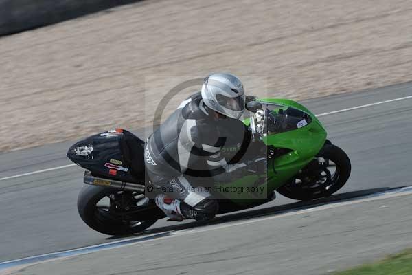 Motorcycle action photographs;Trackday digital images;donington;donington park leicestershire;donington photographs;event digital images;eventdigitalimages;no limits trackday;peter wileman photography;trackday;trackday photos