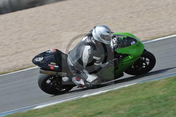 Motorcycle action photographs;Trackday digital images;donington;donington park leicestershire;donington photographs;event digital images;eventdigitalimages;no limits trackday;peter wileman photography;trackday;trackday photos