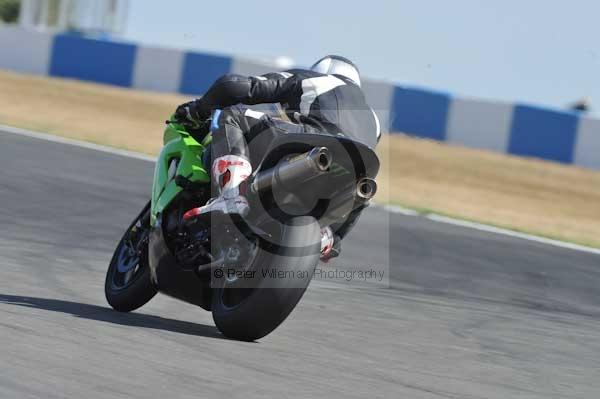 Motorcycle action photographs;Trackday digital images;donington;donington park leicestershire;donington photographs;event digital images;eventdigitalimages;no limits trackday;peter wileman photography;trackday;trackday photos