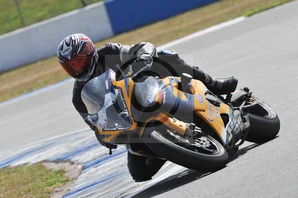 Motorcycle action photographs;Trackday digital images;donington;donington park leicestershire;donington photographs;event digital images;eventdigitalimages;no limits trackday;peter wileman photography;trackday;trackday photos