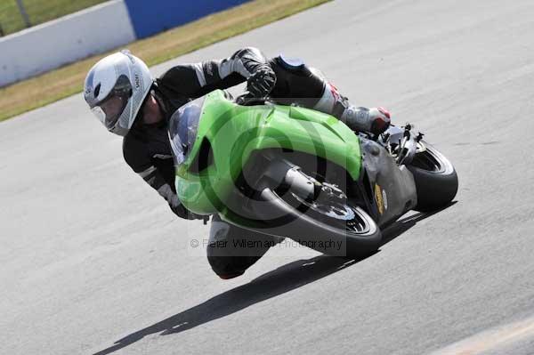 Motorcycle action photographs;Trackday digital images;donington;donington park leicestershire;donington photographs;event digital images;eventdigitalimages;no limits trackday;peter wileman photography;trackday;trackday photos