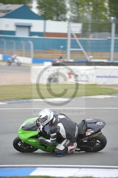 Motorcycle action photographs;Trackday digital images;donington;donington park leicestershire;donington photographs;event digital images;eventdigitalimages;no limits trackday;peter wileman photography;trackday;trackday photos