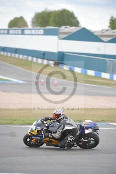 Motorcycle action photographs;Trackday digital images;donington;donington park leicestershire;donington photographs;event digital images;eventdigitalimages;no limits trackday;peter wileman photography;trackday;trackday photos