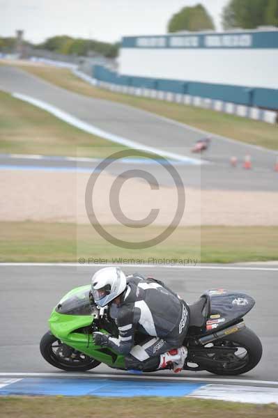 Motorcycle action photographs;Trackday digital images;donington;donington park leicestershire;donington photographs;event digital images;eventdigitalimages;no limits trackday;peter wileman photography;trackday;trackday photos