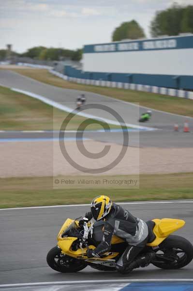 Motorcycle action photographs;Trackday digital images;donington;donington park leicestershire;donington photographs;event digital images;eventdigitalimages;no limits trackday;peter wileman photography;trackday;trackday photos