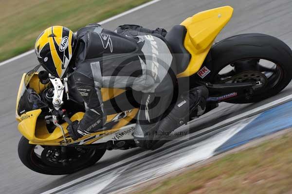 Motorcycle action photographs;Trackday digital images;donington;donington park leicestershire;donington photographs;event digital images;eventdigitalimages;no limits trackday;peter wileman photography;trackday;trackday photos