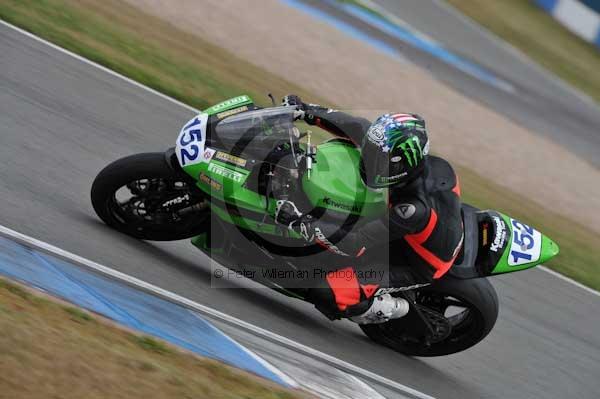 Motorcycle action photographs;Trackday digital images;donington;donington park leicestershire;donington photographs;event digital images;eventdigitalimages;no limits trackday;peter wileman photography;trackday;trackday photos