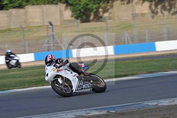 Motorcycle action photographs;Trackday digital images;donington;donington park leicestershire;donington photographs;event digital images;eventdigitalimages;no limits trackday;peter wileman photography;trackday;trackday photos