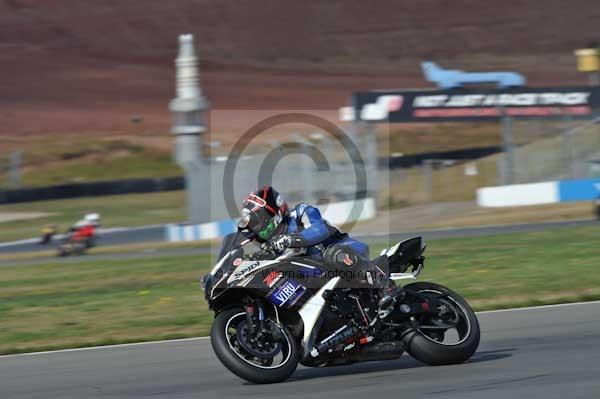 Motorcycle action photographs;Trackday digital images;donington;donington park leicestershire;donington photographs;event digital images;eventdigitalimages;no limits trackday;peter wileman photography;trackday;trackday photos