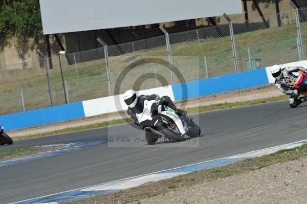 Motorcycle action photographs;Trackday digital images;donington;donington park leicestershire;donington photographs;event digital images;eventdigitalimages;no limits trackday;peter wileman photography;trackday;trackday photos