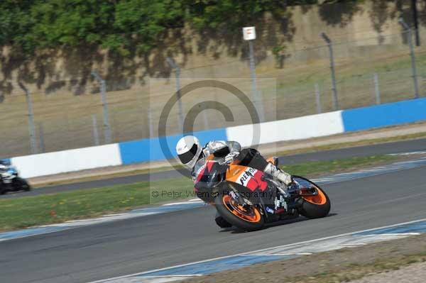Motorcycle action photographs;Trackday digital images;donington;donington park leicestershire;donington photographs;event digital images;eventdigitalimages;no limits trackday;peter wileman photography;trackday;trackday photos