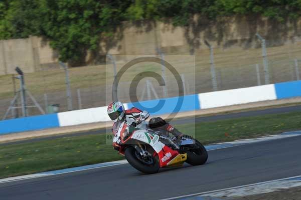 Motorcycle action photographs;Trackday digital images;donington;donington park leicestershire;donington photographs;event digital images;eventdigitalimages;no limits trackday;peter wileman photography;trackday;trackday photos