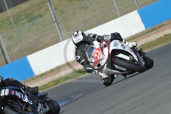 Motorcycle action photographs;Trackday digital images;donington;donington park leicestershire;donington photographs;event digital images;eventdigitalimages;no limits trackday;peter wileman photography;trackday;trackday photos