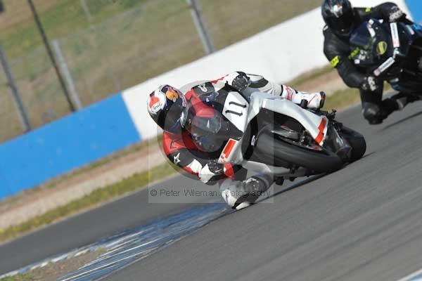 Motorcycle action photographs;Trackday digital images;donington;donington park leicestershire;donington photographs;event digital images;eventdigitalimages;no limits trackday;peter wileman photography;trackday;trackday photos