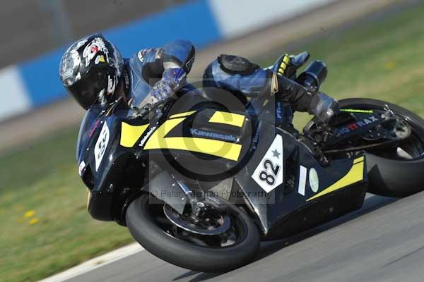 Motorcycle action photographs;Trackday digital images;donington;donington park leicestershire;donington photographs;event digital images;eventdigitalimages;no limits trackday;peter wileman photography;trackday;trackday photos