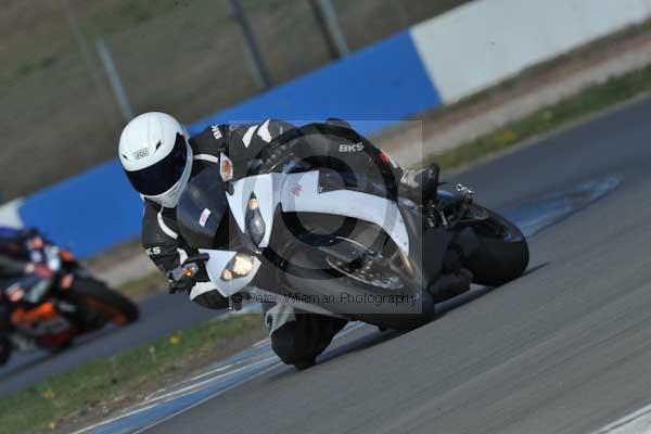 Motorcycle action photographs;Trackday digital images;donington;donington park leicestershire;donington photographs;event digital images;eventdigitalimages;no limits trackday;peter wileman photography;trackday;trackday photos