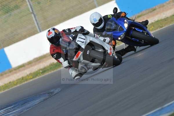 Motorcycle action photographs;Trackday digital images;donington;donington park leicestershire;donington photographs;event digital images;eventdigitalimages;no limits trackday;peter wileman photography;trackday;trackday photos