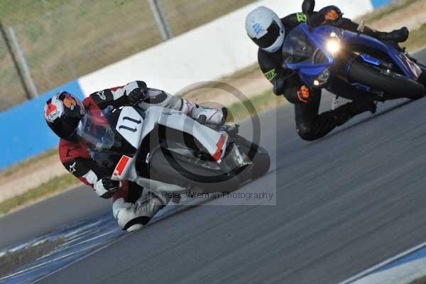 Motorcycle action photographs;Trackday digital images;donington;donington park leicestershire;donington photographs;event digital images;eventdigitalimages;no limits trackday;peter wileman photography;trackday;trackday photos