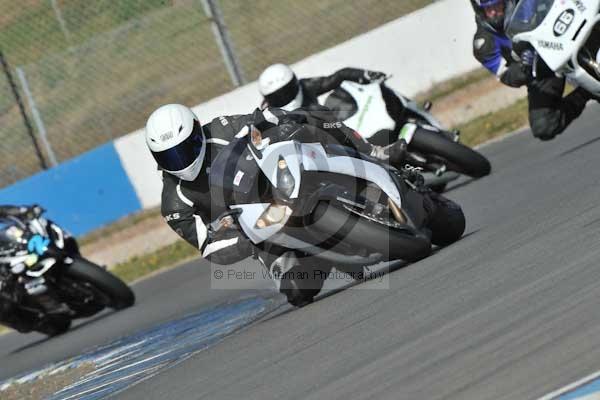 Motorcycle action photographs;Trackday digital images;donington;donington park leicestershire;donington photographs;event digital images;eventdigitalimages;no limits trackday;peter wileman photography;trackday;trackday photos