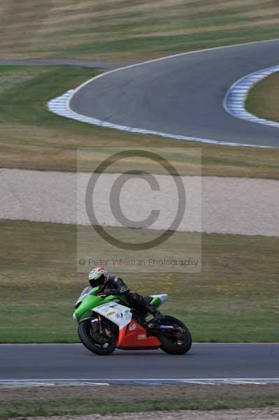 Motorcycle action photographs;Trackday digital images;donington;donington park leicestershire;donington photographs;event digital images;eventdigitalimages;no limits trackday;peter wileman photography;trackday;trackday photos
