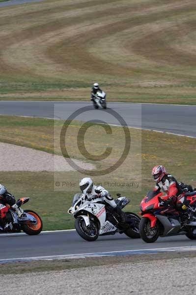 Motorcycle action photographs;Trackday digital images;donington;donington park leicestershire;donington photographs;event digital images;eventdigitalimages;no limits trackday;peter wileman photography;trackday;trackday photos