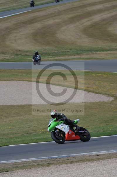 Motorcycle action photographs;Trackday digital images;donington;donington park leicestershire;donington photographs;event digital images;eventdigitalimages;no limits trackday;peter wileman photography;trackday;trackday photos