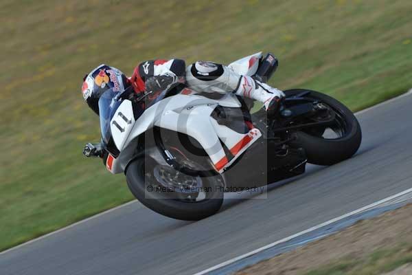 Motorcycle action photographs;Trackday digital images;donington;donington park leicestershire;donington photographs;event digital images;eventdigitalimages;no limits trackday;peter wileman photography;trackday;trackday photos