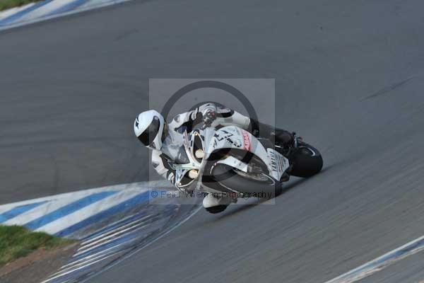 Motorcycle action photographs;Trackday digital images;donington;donington park leicestershire;donington photographs;event digital images;eventdigitalimages;no limits trackday;peter wileman photography;trackday;trackday photos