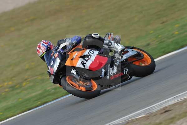 Motorcycle action photographs;Trackday digital images;donington;donington park leicestershire;donington photographs;event digital images;eventdigitalimages;no limits trackday;peter wileman photography;trackday;trackday photos