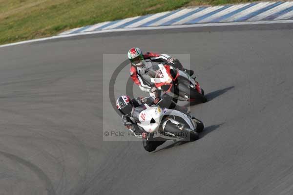Motorcycle action photographs;Trackday digital images;donington;donington park leicestershire;donington photographs;event digital images;eventdigitalimages;no limits trackday;peter wileman photography;trackday;trackday photos