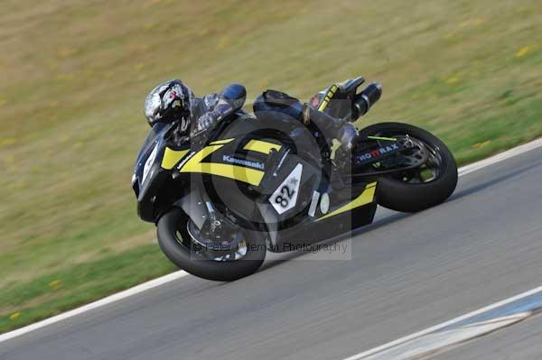 Motorcycle action photographs;Trackday digital images;donington;donington park leicestershire;donington photographs;event digital images;eventdigitalimages;no limits trackday;peter wileman photography;trackday;trackday photos