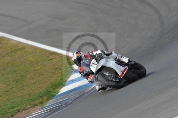 Motorcycle action photographs;Trackday digital images;donington;donington park leicestershire;donington photographs;event digital images;eventdigitalimages;no limits trackday;peter wileman photography;trackday;trackday photos