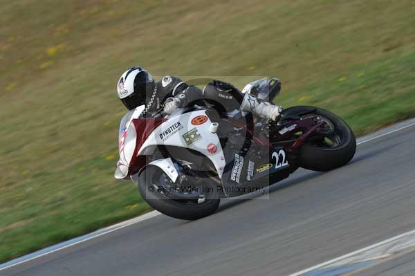 Motorcycle action photographs;Trackday digital images;donington;donington park leicestershire;donington photographs;event digital images;eventdigitalimages;no limits trackday;peter wileman photography;trackday;trackday photos