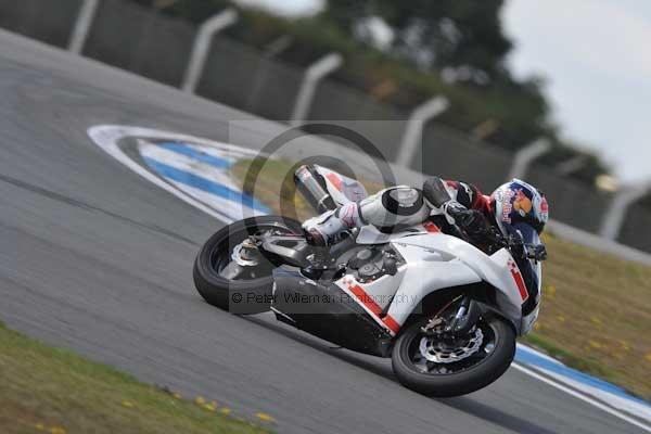 Motorcycle action photographs;Trackday digital images;donington;donington park leicestershire;donington photographs;event digital images;eventdigitalimages;no limits trackday;peter wileman photography;trackday;trackday photos