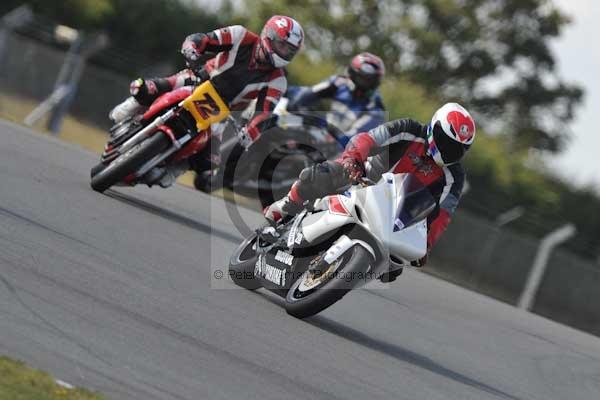 Motorcycle action photographs;Trackday digital images;donington;donington park leicestershire;donington photographs;event digital images;eventdigitalimages;no limits trackday;peter wileman photography;trackday;trackday photos