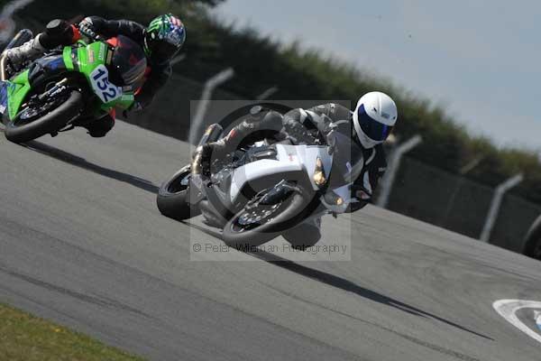 Motorcycle action photographs;Trackday digital images;donington;donington park leicestershire;donington photographs;event digital images;eventdigitalimages;no limits trackday;peter wileman photography;trackday;trackday photos