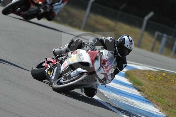 Motorcycle action photographs;Trackday digital images;donington;donington park leicestershire;donington photographs;event digital images;eventdigitalimages;no limits trackday;peter wileman photography;trackday;trackday photos