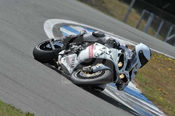 Motorcycle action photographs;Trackday digital images;donington;donington park leicestershire;donington photographs;event digital images;eventdigitalimages;no limits trackday;peter wileman photography;trackday;trackday photos
