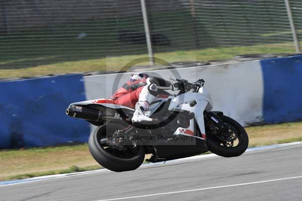 Motorcycle action photographs;Trackday digital images;donington;donington park leicestershire;donington photographs;event digital images;eventdigitalimages;no limits trackday;peter wileman photography;trackday;trackday photos