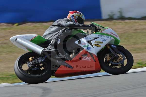 Motorcycle action photographs;Trackday digital images;donington;donington park leicestershire;donington photographs;event digital images;eventdigitalimages;no limits trackday;peter wileman photography;trackday;trackday photos