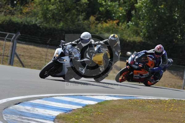 Motorcycle action photographs;Trackday digital images;donington;donington park leicestershire;donington photographs;event digital images;eventdigitalimages;no limits trackday;peter wileman photography;trackday;trackday photos