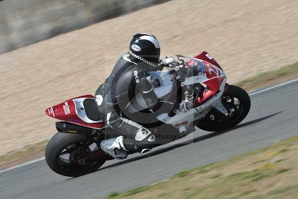 Motorcycle action photographs;Trackday digital images;donington;donington park leicestershire;donington photographs;event digital images;eventdigitalimages;no limits trackday;peter wileman photography;trackday;trackday photos