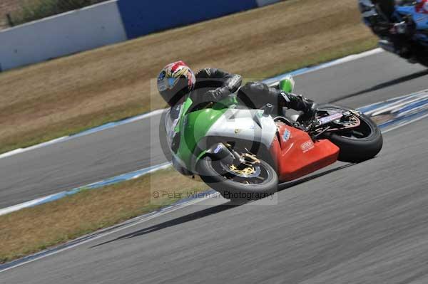 Motorcycle action photographs;Trackday digital images;donington;donington park leicestershire;donington photographs;event digital images;eventdigitalimages;no limits trackday;peter wileman photography;trackday;trackday photos