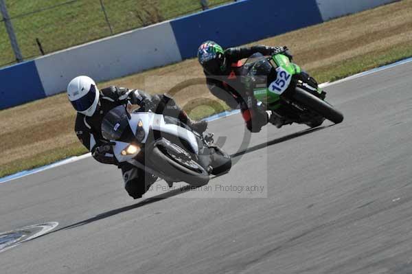 Motorcycle action photographs;Trackday digital images;donington;donington park leicestershire;donington photographs;event digital images;eventdigitalimages;no limits trackday;peter wileman photography;trackday;trackday photos