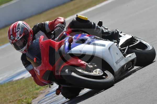 Motorcycle action photographs;Trackday digital images;donington;donington park leicestershire;donington photographs;event digital images;eventdigitalimages;no limits trackday;peter wileman photography;trackday;trackday photos