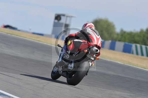 Motorcycle action photographs;Trackday digital images;donington;donington park leicestershire;donington photographs;event digital images;eventdigitalimages;no limits trackday;peter wileman photography;trackday;trackday photos