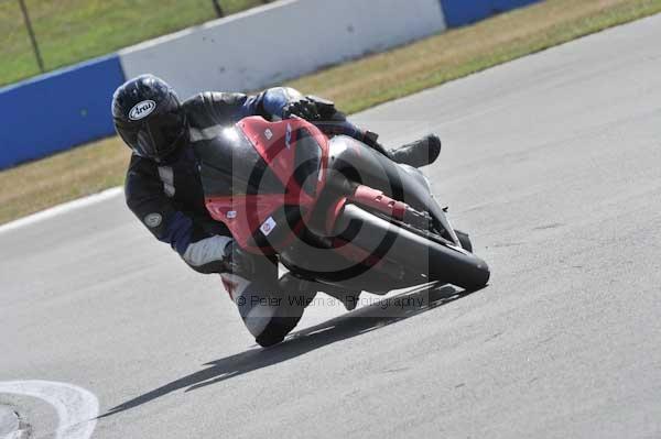 Motorcycle action photographs;Trackday digital images;donington;donington park leicestershire;donington photographs;event digital images;eventdigitalimages;no limits trackday;peter wileman photography;trackday;trackday photos